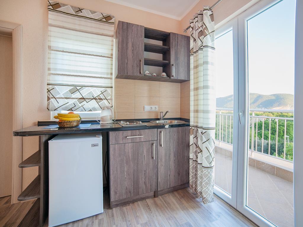 Pansion Nobel Otel Petrovac Oda fotoğraf