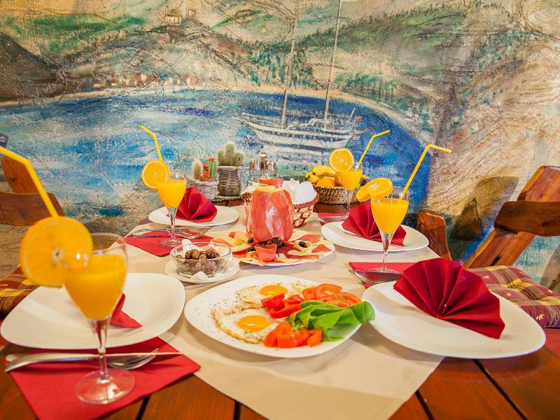 Pansion Nobel Otel Petrovac Dış mekan fotoğraf