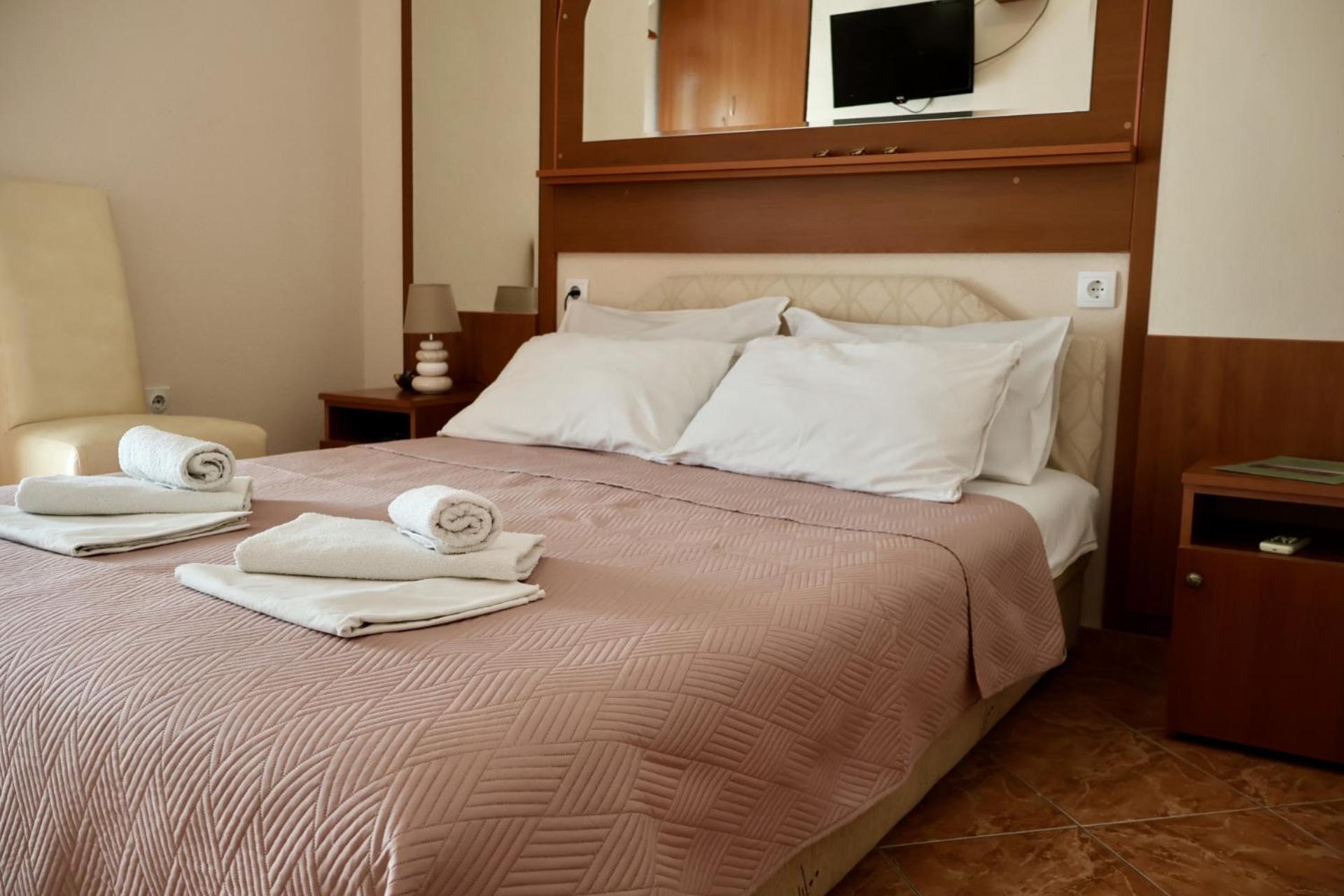 Pansion Nobel Otel Petrovac Dış mekan fotoğraf