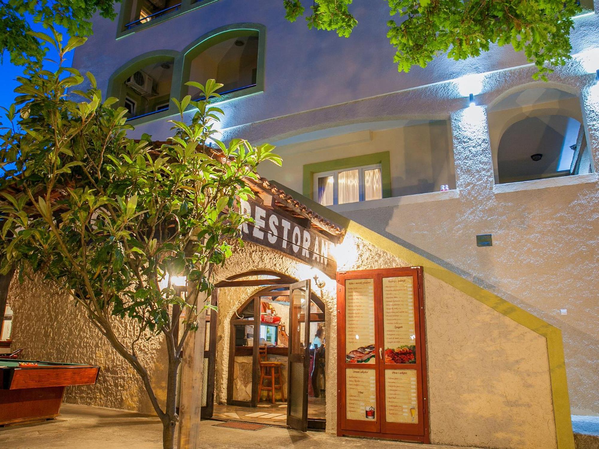 Pansion Nobel Otel Petrovac Dış mekan fotoğraf