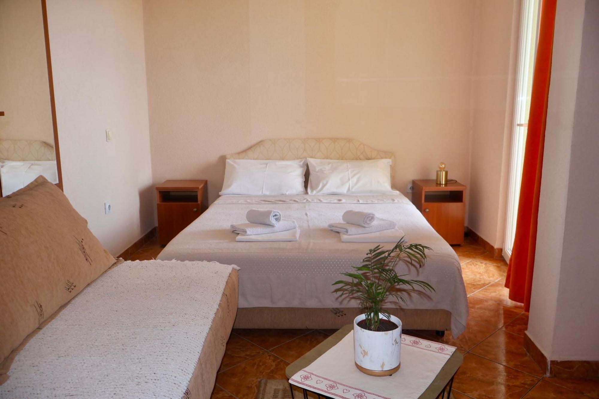 Pansion Nobel Otel Petrovac Oda fotoğraf