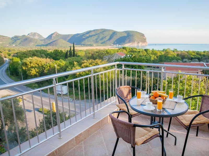 Pansion Nobel Otel Petrovac Dış mekan fotoğraf