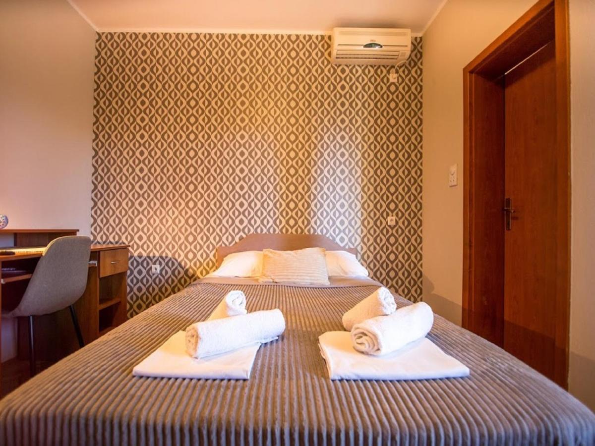Pansion Nobel Otel Petrovac Dış mekan fotoğraf